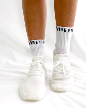 Vibe Fitt White Ankle Socks